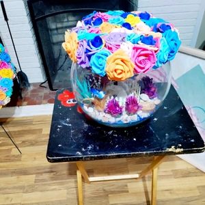 Artificial flower arrangement